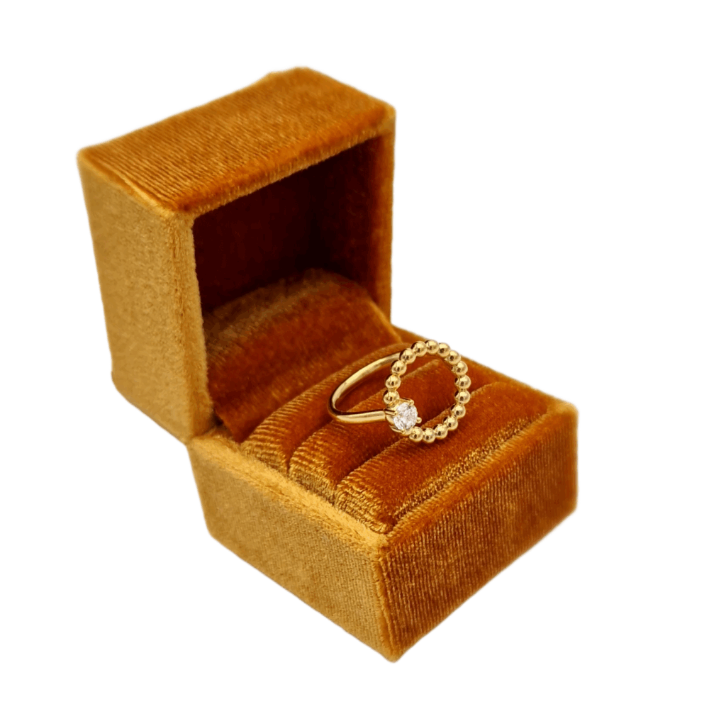Anillo Moon chapado en oro con circonita